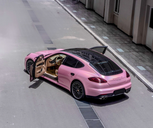 wrap xe, dán đổi màu xe Porsche Panamera wrap gloss laser pink