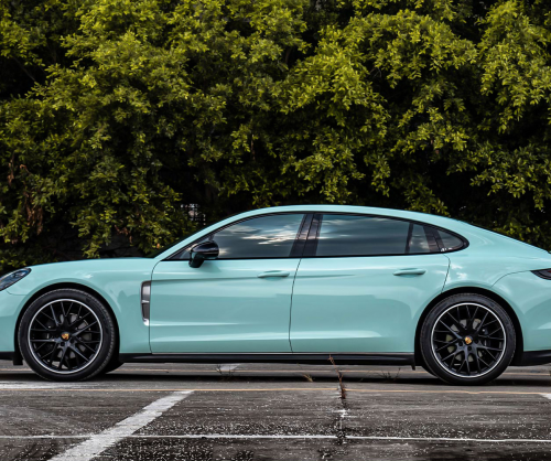 wrap xe, dán đổi màu xe Porsche Panamera Wrap Gloss Sky Blue