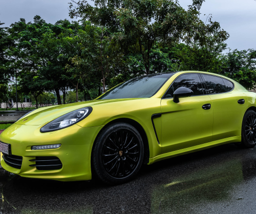 wrap xe, dán đổi màu xe Porsche Panamera wrap Magic Apple Green