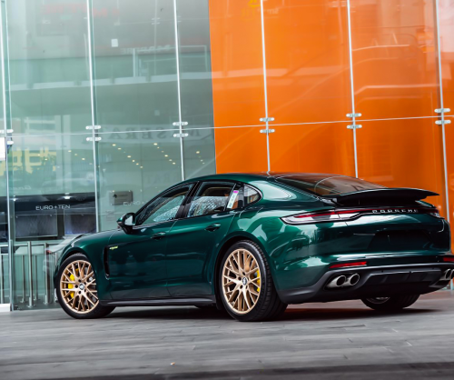 wrap xe, dán đổi màu xe Porsche Panamera Wrap Gloss Hunter Green