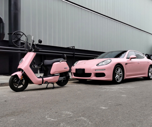 wrap xe, dán đổi màu xe Porsche Panamera wrap gloss pastel pink
