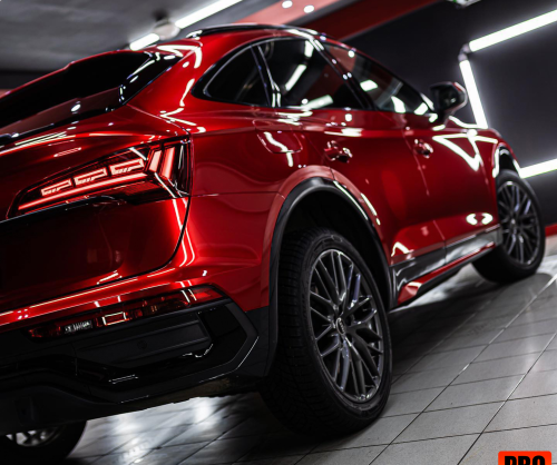 Audi Q5 wrap gloss Supreme Red