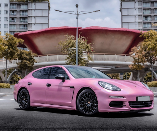 wrap xe, dán đổi màu xe Porsche Panamera wrap gloss laser pink
