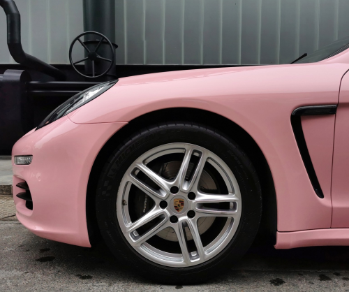 wrap xe, dán đổi màu xe Porsche Panamera wrap gloss pastel pink