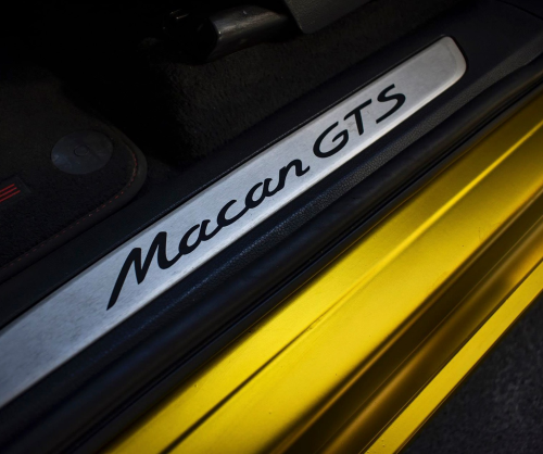 wrap xe, dán đổi màu xe Porsche Macan wrap satin gold metallic