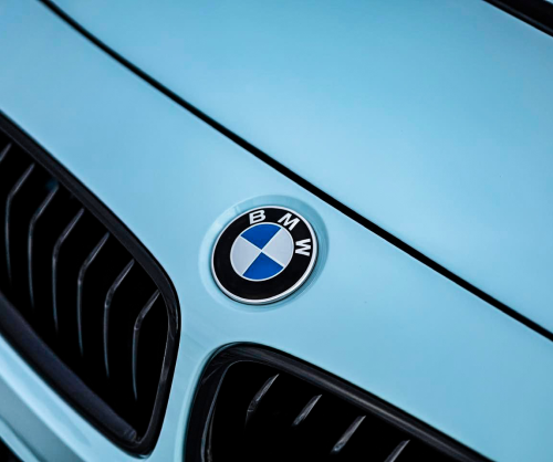 wrap xe, dán đổi màu xeBMW 330i wrap Gloss Ice Blue