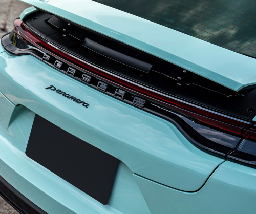wrap xe, dán đổi màu xe Porsche Panamera Wrap Gloss Sky Blue