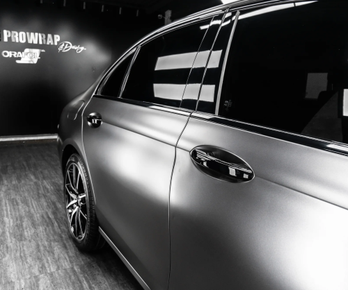 Dán đổi màu xe Mercedes-Benz E300 Matte AMG Gray