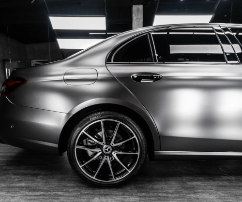 Dán đổi màu xe Mercedes-Benz E300 Matte AMG Gray