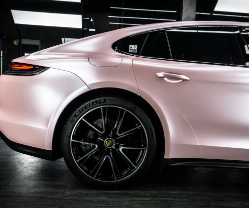 Dán đổi màu xe Porsche Panamera Satin Sakura Pink