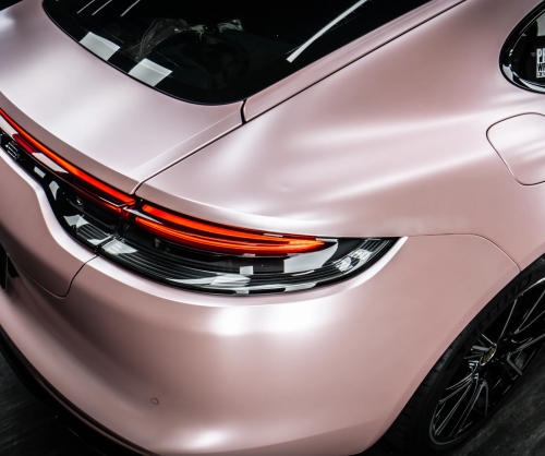 Dán đổi màu xe Porsche Panamera Satin Sakura Pink