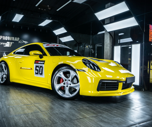 Dán đổi màu xe Porsche 911 Gloss Racing Yellow
