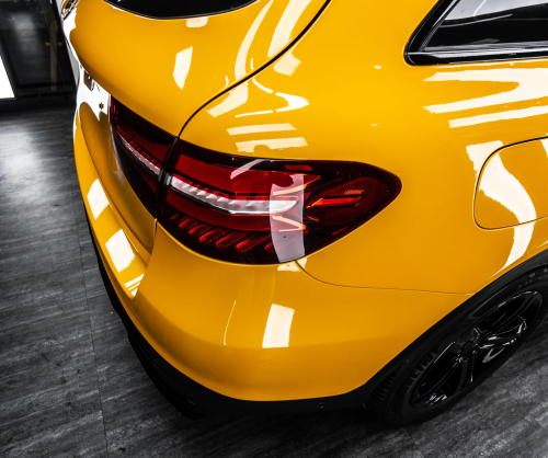 Dán đổi màu xe Mercedes-Benz GLC 300 Gloss Dark Yellow