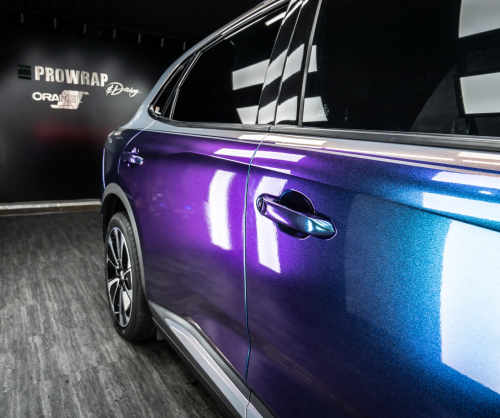 Dán đổi màu xe VinFast VF8 Gloss Chameleon Blue Purple & Sunset