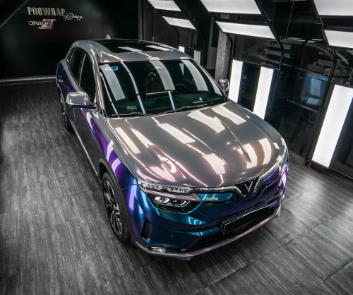 Dán đổi màu xe VinFast VF8 Gloss Chameleon Blue Purple & Sunset