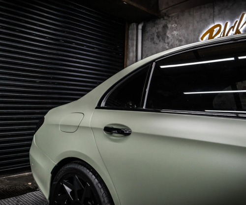 Dán đổi màu xe Mercedes-Benz E300 Matte Khaki Green