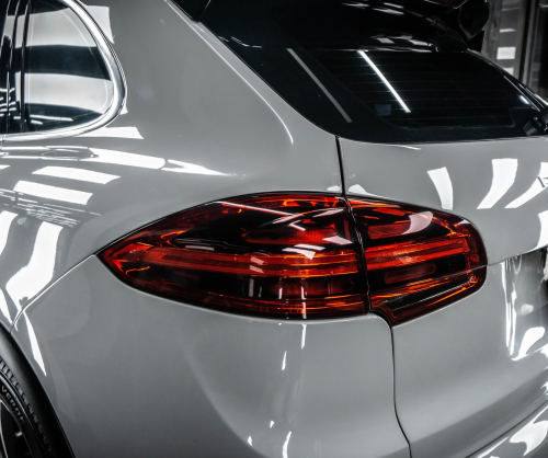 Dán đổi màu xe Porsche Cayenne Gloss Crayon Gray