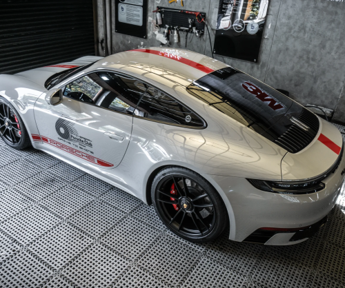 Dán đổi màu xe Porsche 911 GTS Gloss Crayon Gray