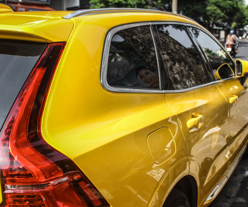Dán đổi màu xe Volvo XC60 Gloss Sun Yellow