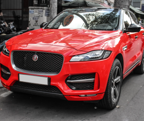 Dán đổi màu xe Jaguar F-Pace với Gloss Red