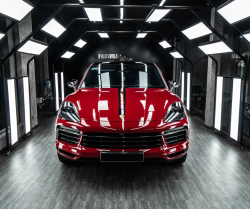 Dán đổi màu xe Porsche Cayenne Gloss Blush Red