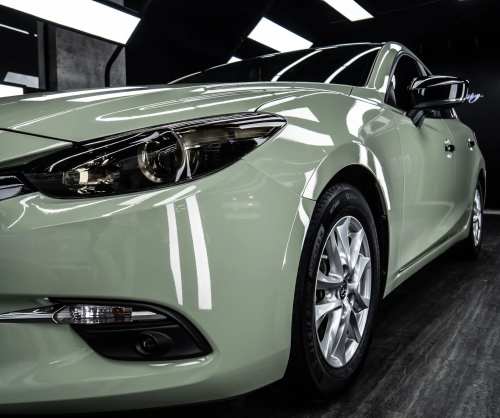 Dán đổi màu xe Mazda 3 Gloss Khaki Green