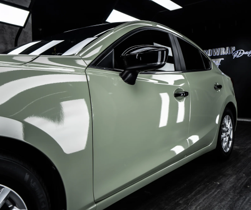 Dán đổi màu xe Mazda 3 Gloss Khaki Green