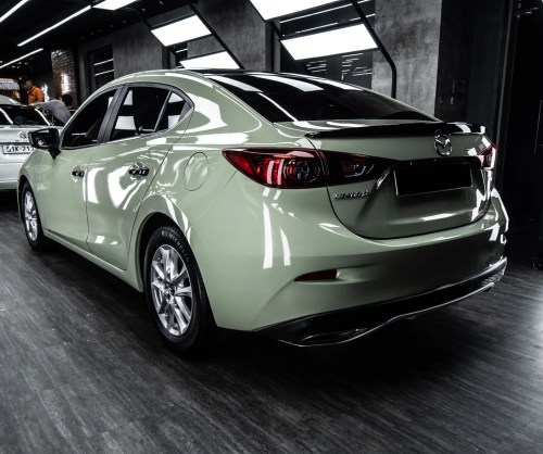 Dán đổi màu xe Mazda 3 Gloss Khaki Green