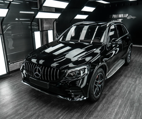 Dán đổi màu xe Mercedes-Benz GLC Gloss Black