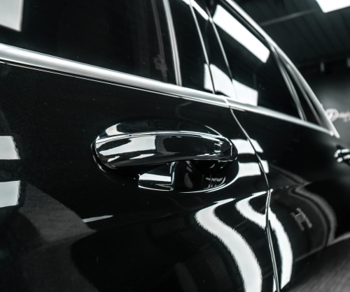 Dán đổi màu xe Mercedes-Benz GLC Gloss Black