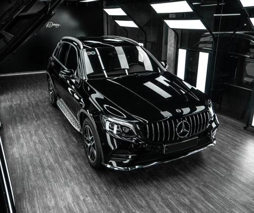 Dán đổi màu xe Mercedes-Benz GLC Gloss Black