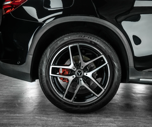 Dán đổi màu xe Mercedes-Benz GLC Gloss Black