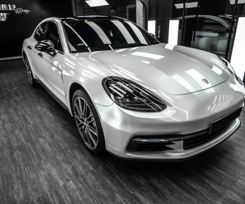 Dán đổi màu xe Porsche Panamera Gloss Pearl White