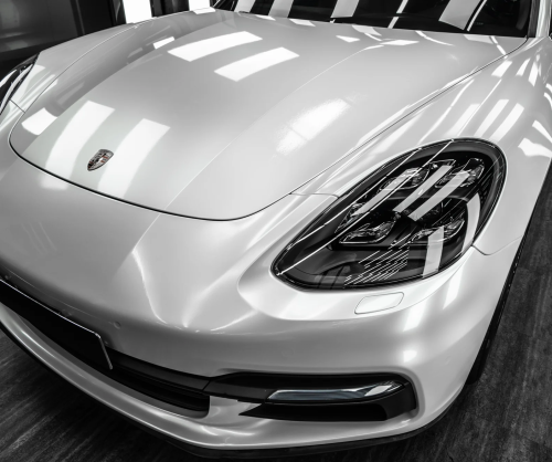 Dán đổi màu xe Porsche Panamera Gloss Pearl White