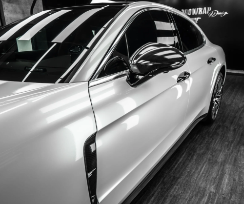 Dán đổi màu xe Porsche Panamera Gloss Pearl White
