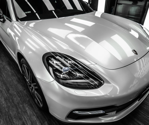 Dán đổi màu xe Porsche Panamera Gloss Pearl White