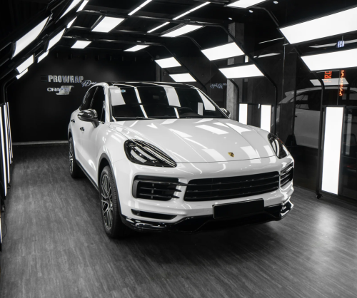 Dán đổi màu xe Porsche Cayenne GTS Gloss White