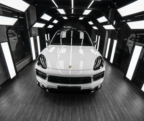 Dán đổi màu xe Porsche Cayenne GTS Gloss White
