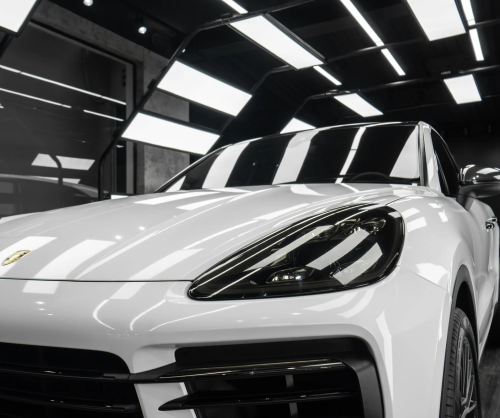 Dán đổi màu xe Porsche Cayenne GTS Gloss White