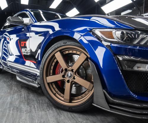Wrap Ford Mustang 5.0 với thiết kế Snake xanh nổi bật