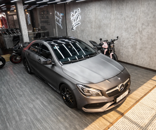 Dán đổi màu xe Mercedes CLA 200 với Titanium Brushed