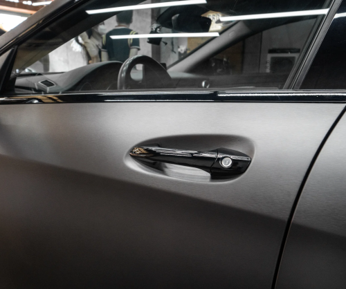 Dán đổi màu xe Mercedes CLA 200 với Titanium Brushed