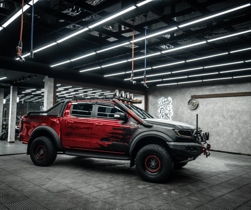 Dán đổi màu xe Ford Ranger Raptor Chrome Red & Matte Black