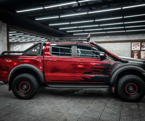 Dán đổi màu xe Ford Ranger Raptor Chrome Red & Matte Black