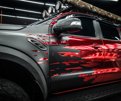 Dán đổi màu xe Ford Ranger Raptor Chrome Red & Matte Black