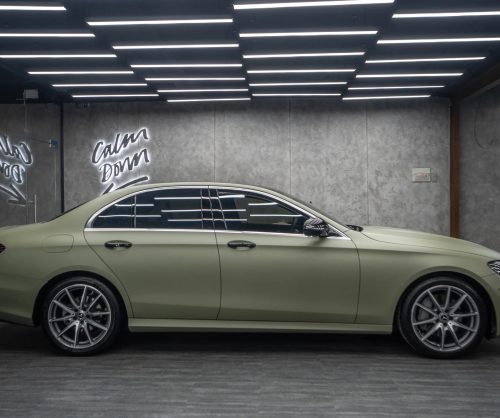 Dán đổi màu xe Mercedes E300 Matte Khaki Green