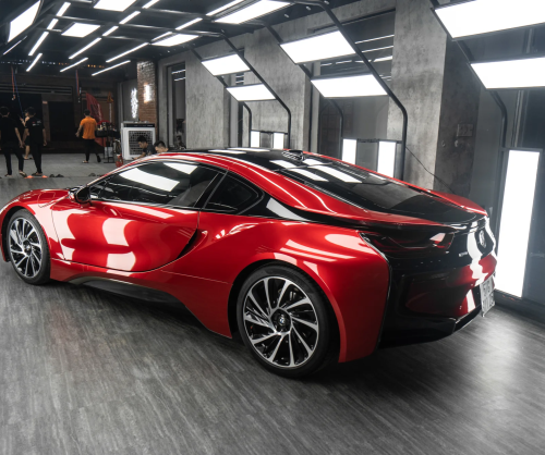 Dán đổi màu xe BMW i8 với Gloss True Blood