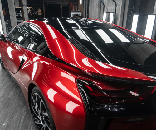 Dán đổi màu xe BMW i8 với Gloss True Blood