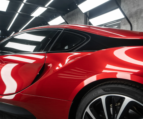 Dán đổi màu xe BMW i8 với Gloss True Blood