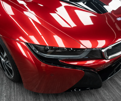 Dán đổi màu xe BMW i8 với Gloss True Blood